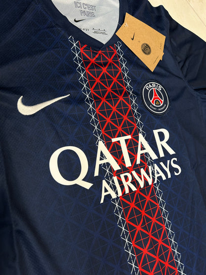 Paris Sait-Germain Home Kit 2025/26